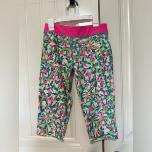 Girls Nike capris. Size Large